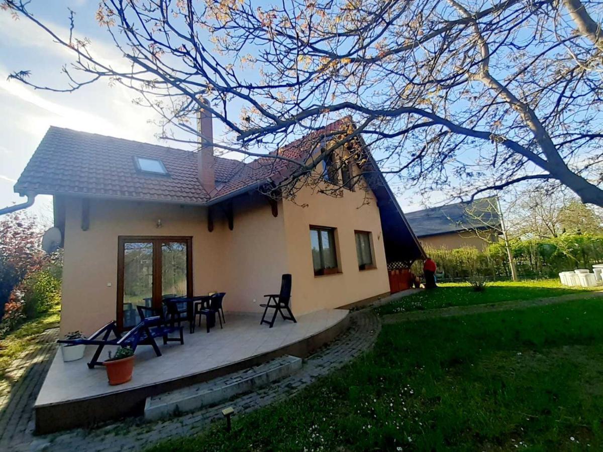 Szemermetes Erzsok Nyaralohaz Villa Gyomaendrod Exterior photo